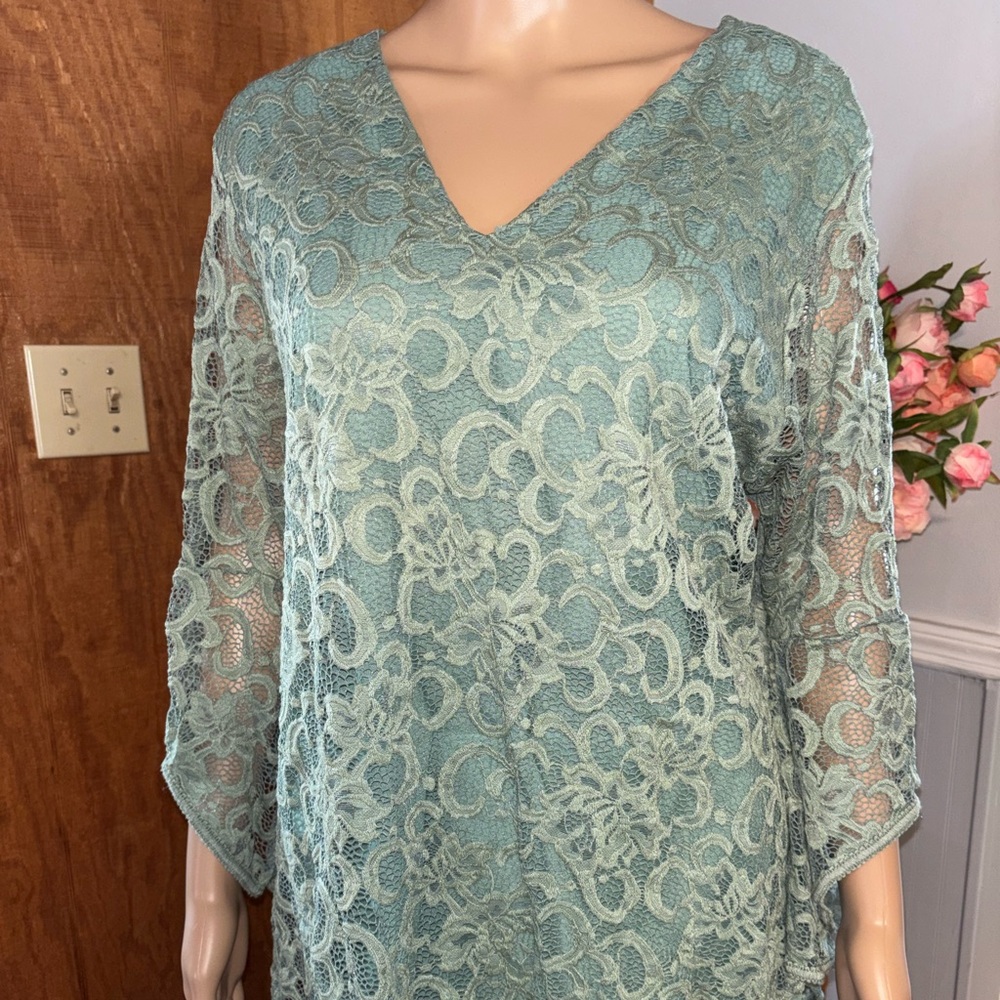 Lildy V-Neck Full Lace Tunic Mint Green L-XL